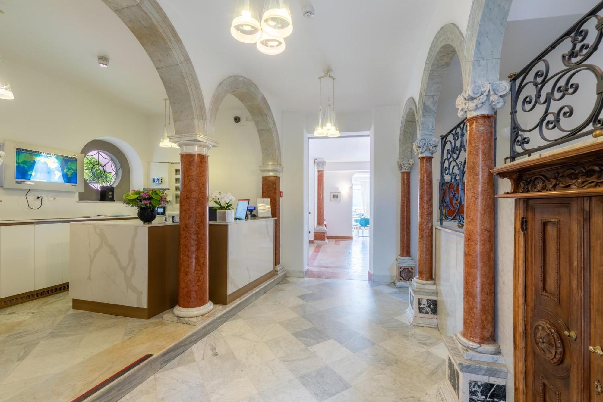 Casa Du Lac, By R Collection Hotels ヴァレンナ エクステリア 写真